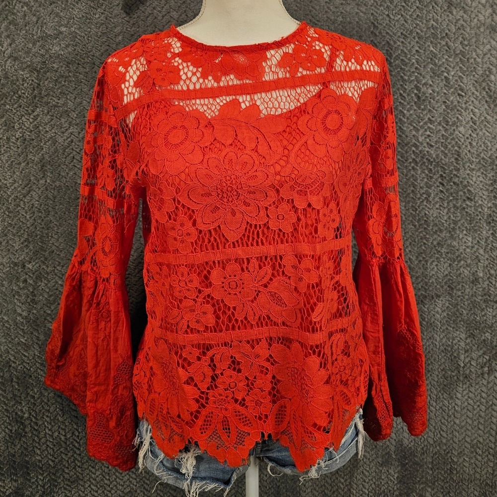 Romantic Red Floral Lace Bell Sleeve Blouse Top Medium Scalloped Hem Keyhole